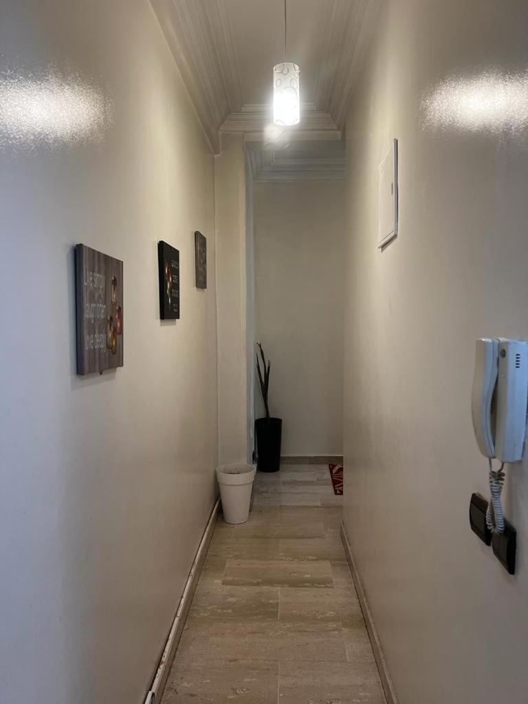 Apartment Chic & *